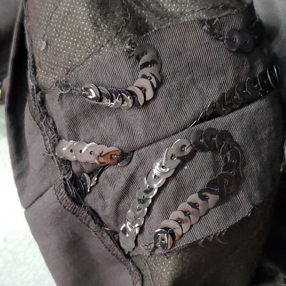 Talbots satin skirt with sequins. Completely lined. Waist 28". Top to bo… - Picture 6 of 9